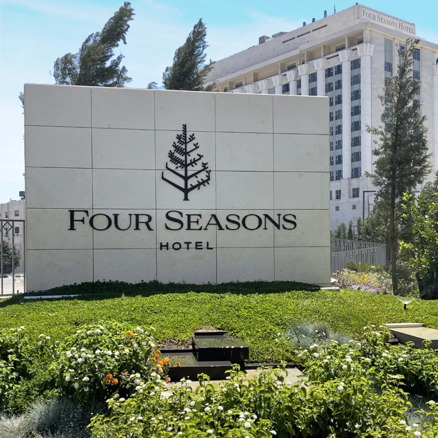 4seasons_01.webp
