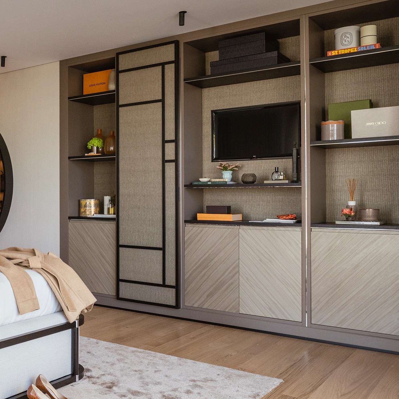 closet_03.webp