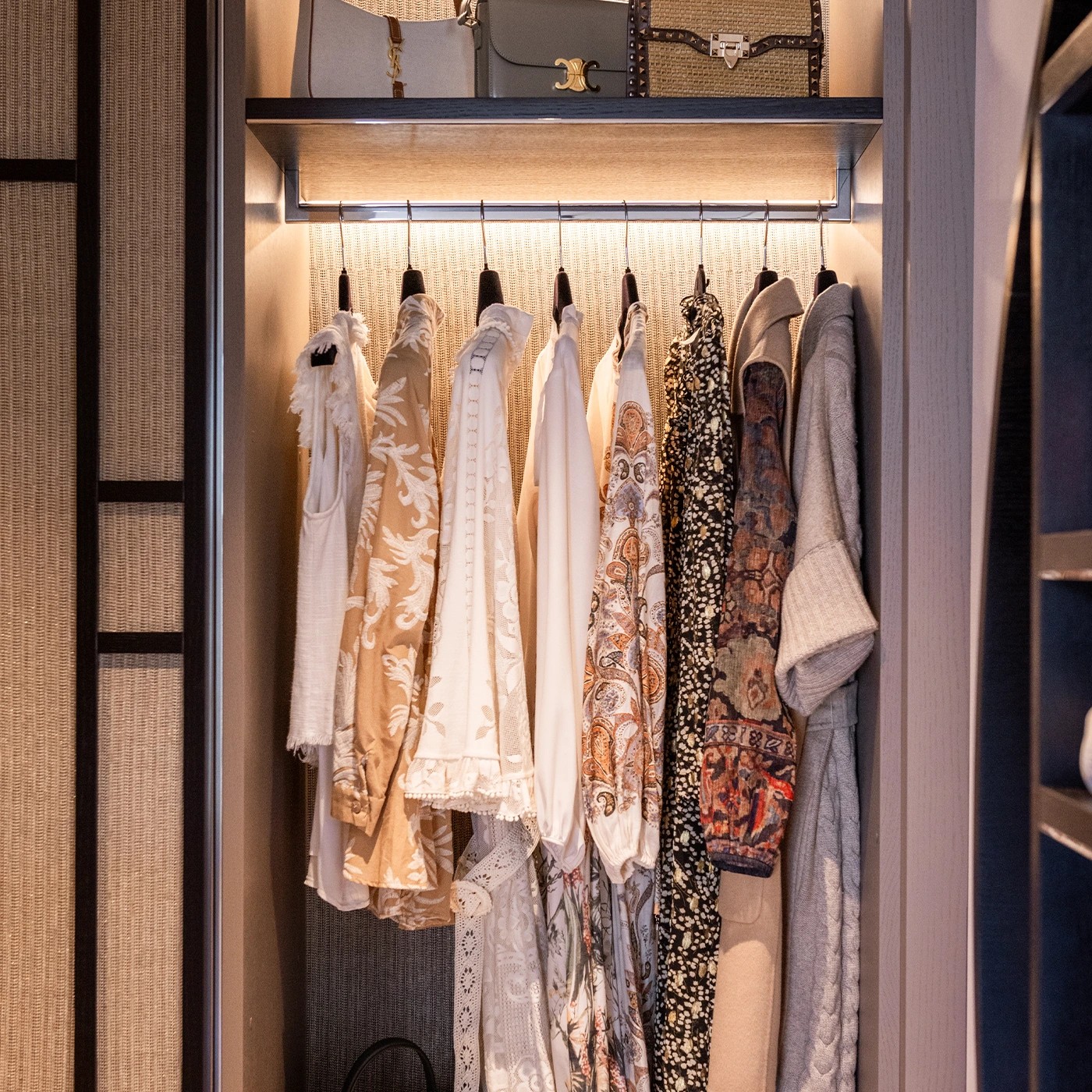 closet_08.webp