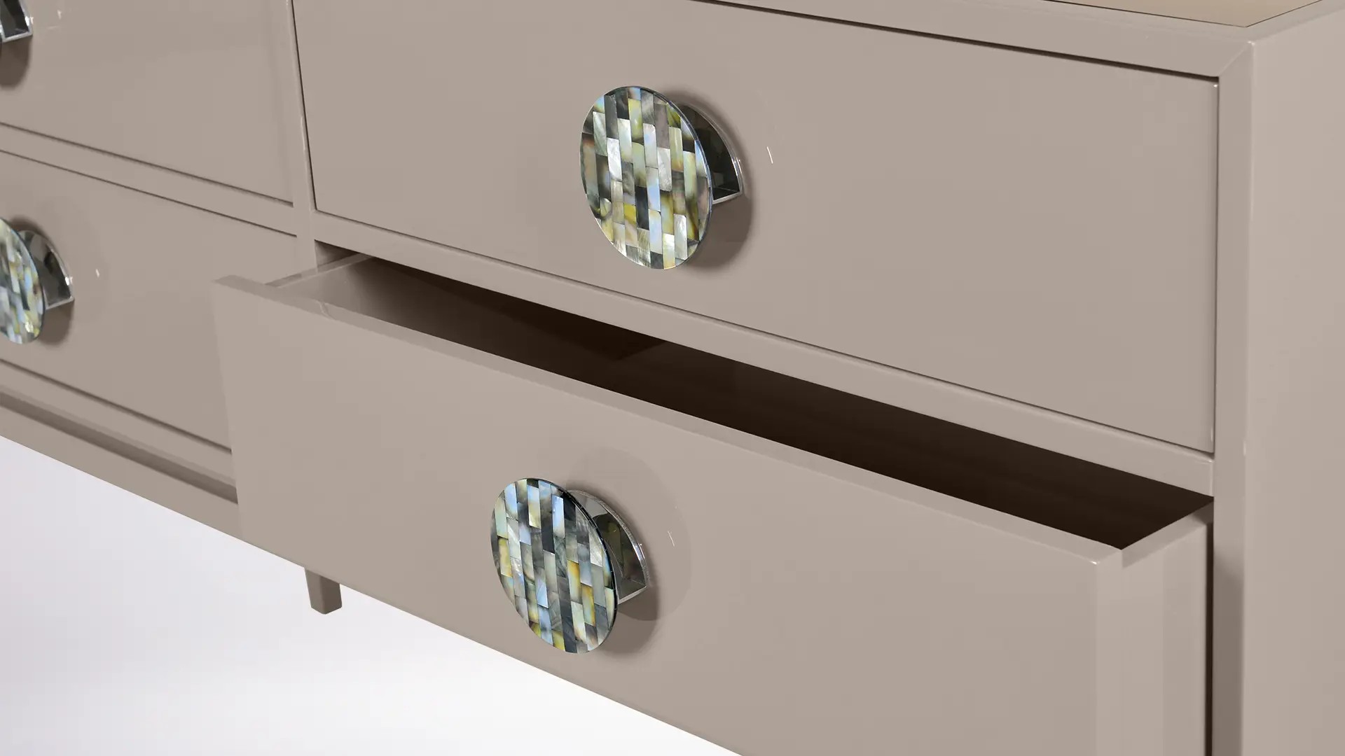 GEORGIA - Dresser